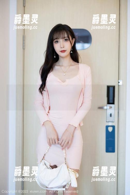 秀人网 - 婚纱与顾乔楠Cora的私拍，美图之下，藏着满满的惬意？