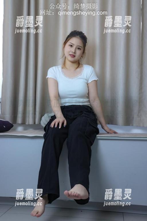 绮梦摄影 - 这正是蔡蔡的全套礼服：让你想模仿，却又担心跟不上她的节奏！