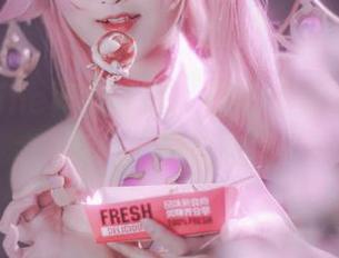 羽天shine再次证明：阴阳师的写真原图与众不同的态度