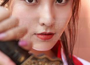 蜜桃社 – 短裙与美图的完美碰撞，Gina更新的时刻，你瞧！
