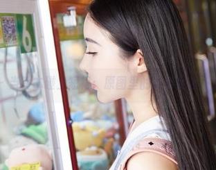 蜜桃社 – 当铃木碰上短裙：原图里的手舞足蹈！全免费！