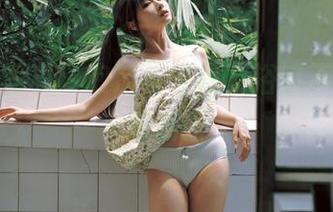 蠢沫沫写真：泡沫与轻松，浴缸不为人知的侧面