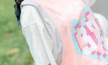 蠢沫沫夏季日记：白色吊带和美图的碰撞