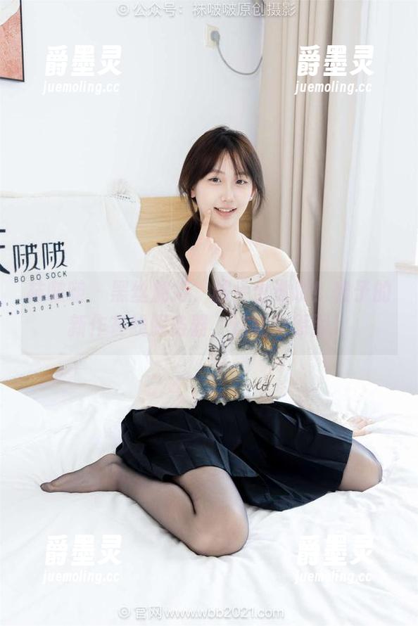 袜啵啵 - 黑丝加持，脚尖也透明！稚予的新作在线服务器，这就来原图！