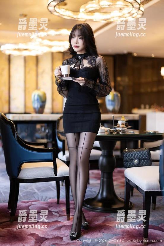 语画界-杨晨晨Yome 语画界 - 免费送你杨晨晨Yome的清纯写真,没错,眼睛你没看错!