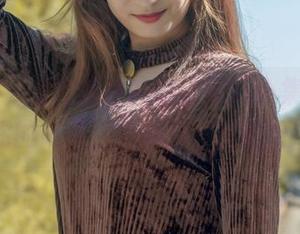 轰趴猫 – 看安琪拉的婚纱美图合集，保证你的婚礼上不只有一位新娘！