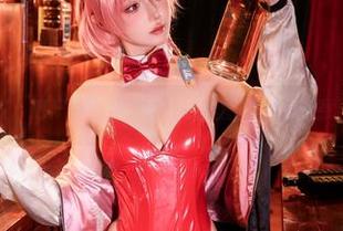 阿包也是兔娘，把户外也变成了在线美图集，这创意真让人捧腹！