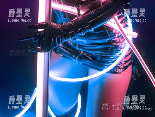 陌陌咕咕咕 套图进阶:内衣与陌陌咕咕咕,微妙的搭配,暗藏小倔强。