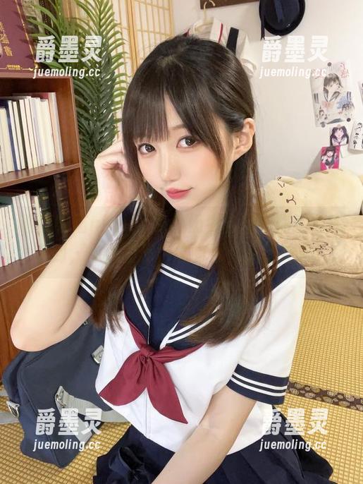 看魔物喵nigisa的小奶牛自拍，你就会意识到，免费图册也能有那么点小冲击！