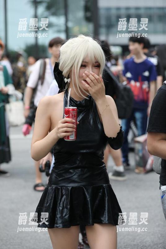 魔镜街拍 魔镜街拍高清包臀肉丝旗袍,凉亭里的一抹清凉